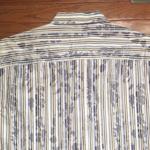 Button down patterned shirt - Picture 10 of 16